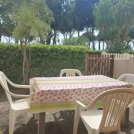 Cosy Avec Terrasse Et Acces Direct Plage, - Fr-1-225-595 Apartment